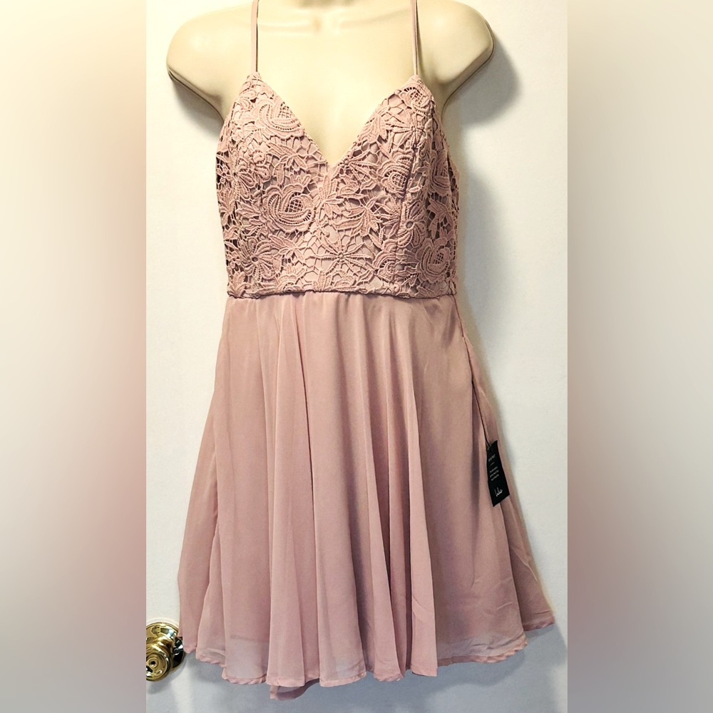 NWT-Lulu's Pink Fit and Flare Dress With Crochet Details-Size Small